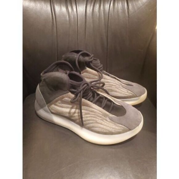 ADIDAS Yeezy Quantum Barium Men’s - Size 10.5 - Picture 1 of 8